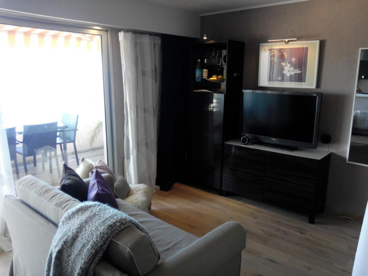 בוסוליי Monaco Hilltop Suites חדר תמונה