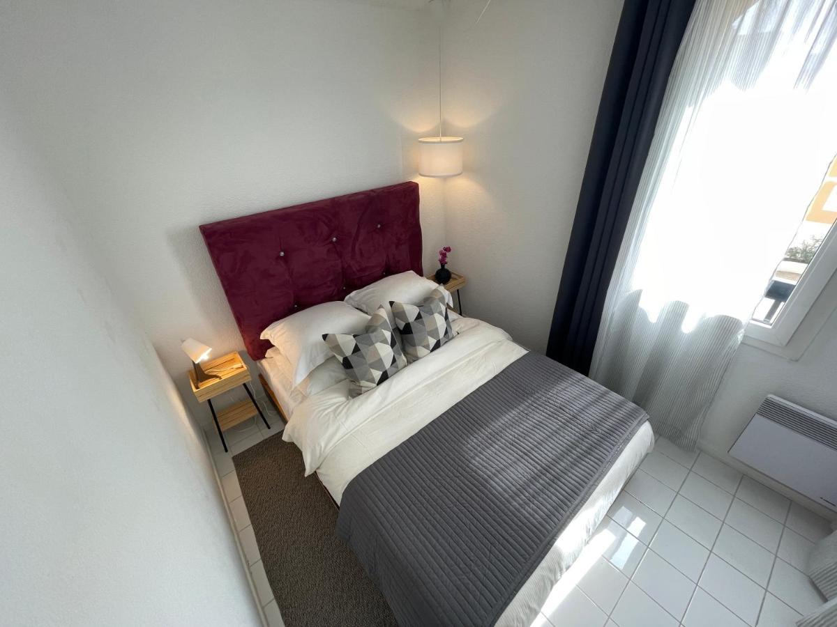 בוסוליי Monaco Hilltop Suites מראה חיצוני תמונה