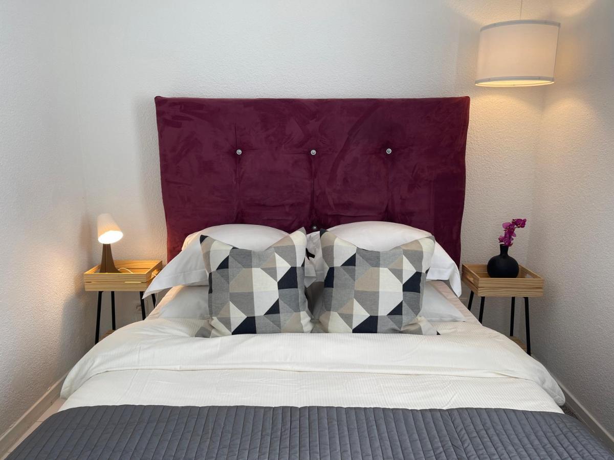 בוסוליי Monaco Hilltop Suites מראה חיצוני תמונה