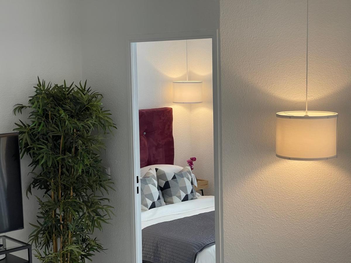בוסוליי Monaco Hilltop Suites מראה חיצוני תמונה
